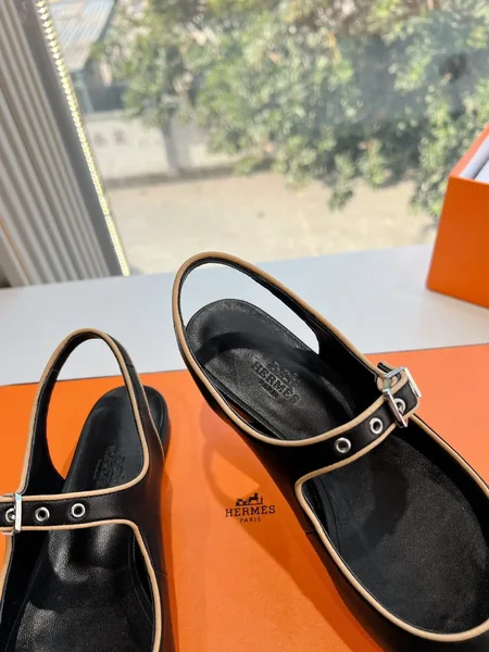 Hermès Women Black Leather Slingback Mules product view 5