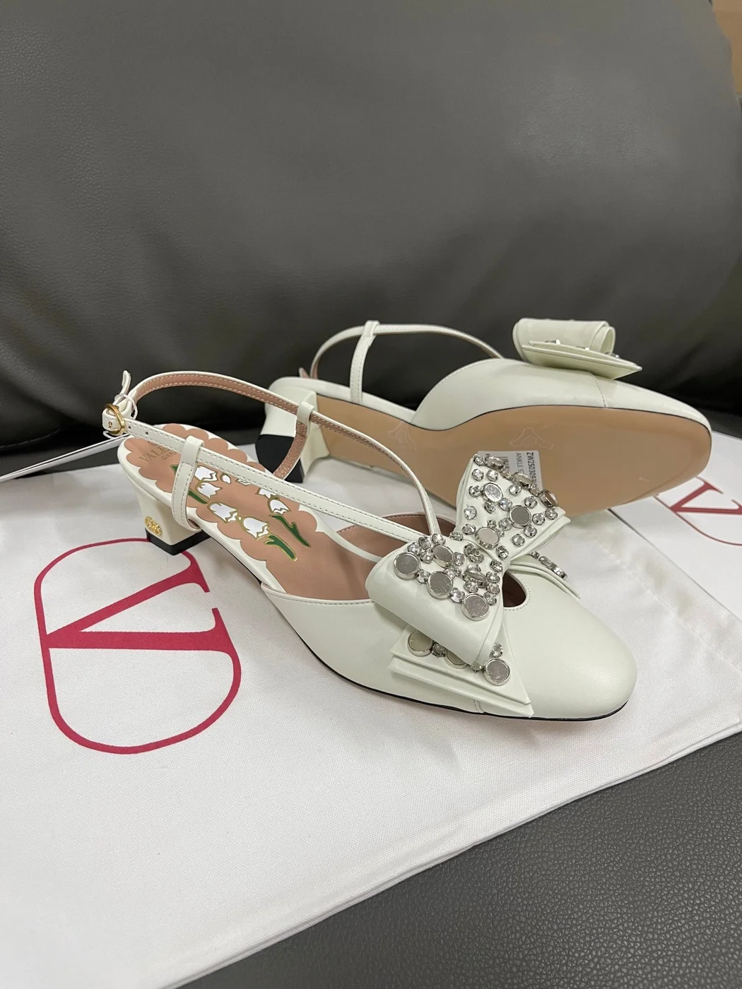 Valentino Women White Leather Bow Embellished Flats product view 3