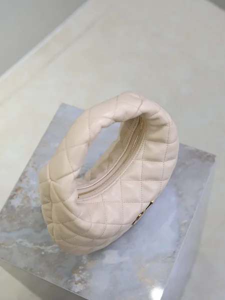 Saint Laurent Icarino 17 In Beige Quilted Gold Hardware Bag product view 7