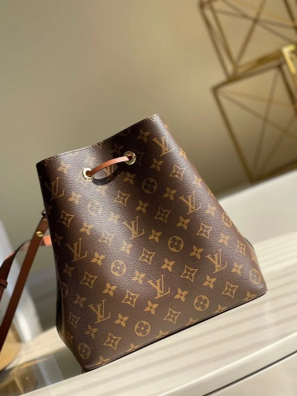 Louis Vuitton NeoNoe Monogram Pattern Handbags 26x22x27cm product view 2