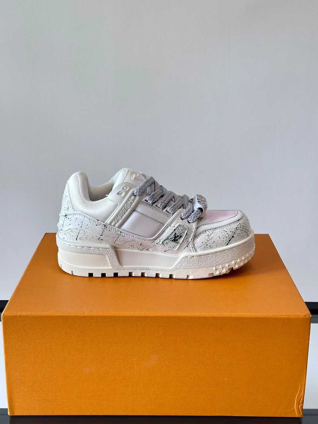 Louis Vuitton Men White Leather Sneakers With Black Splatter product view 6