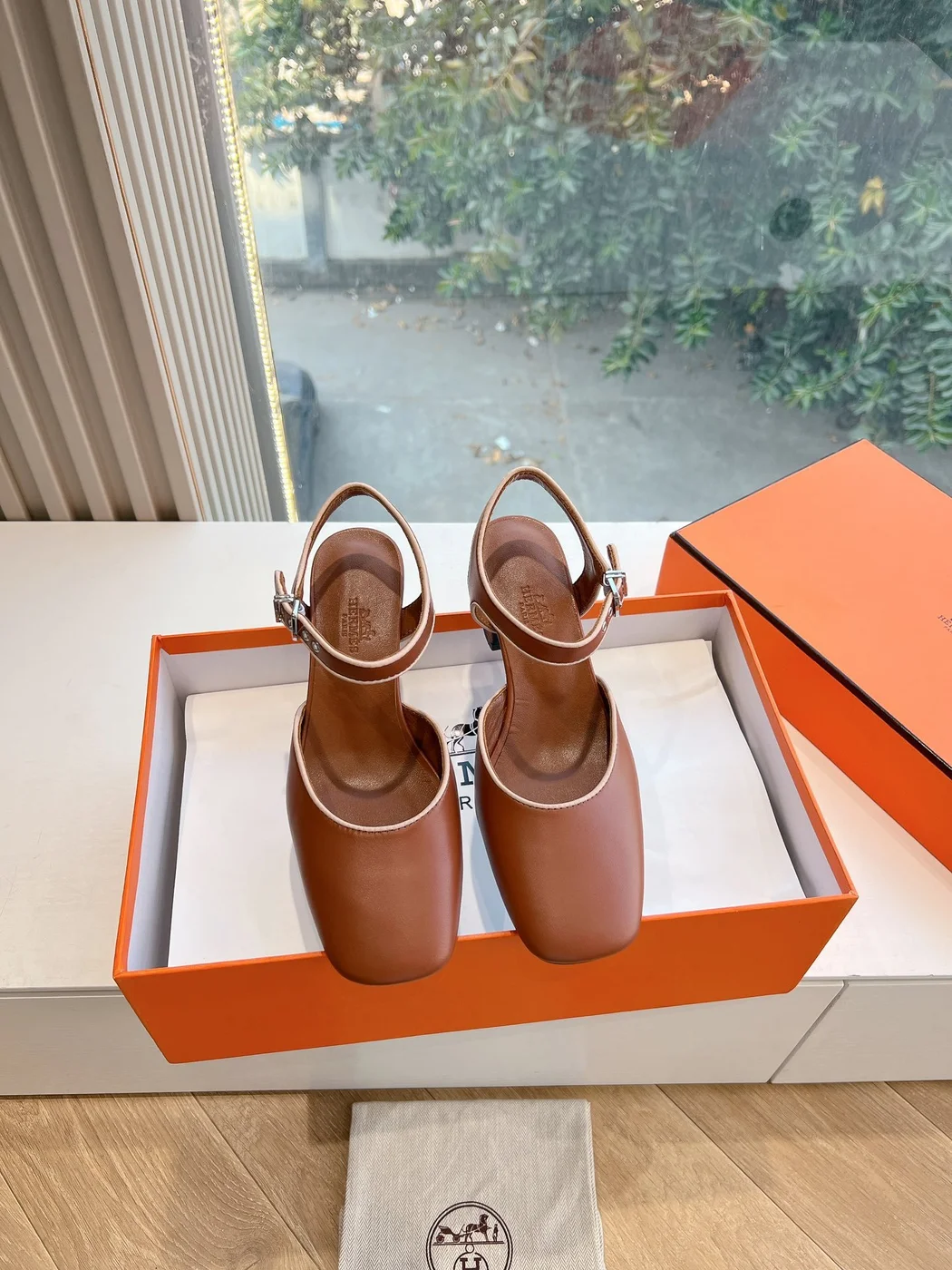 Hermès Women Brown Leather Heels product view 3