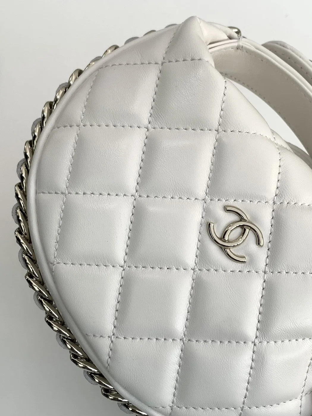 Chanel 23C white hula hoop clutch product view 6