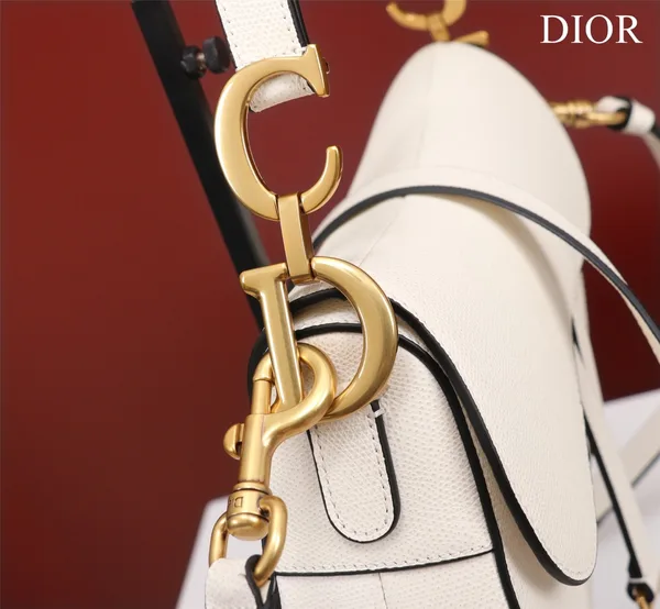 Dior Saddle Handbags White Color With Lock Yellow Gold 25x20x6.5 cm product view 3