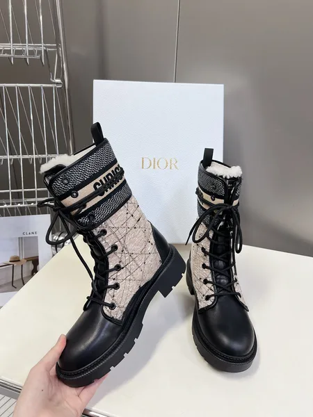 Dior D-Major ankle boots in black calfskin product view 1