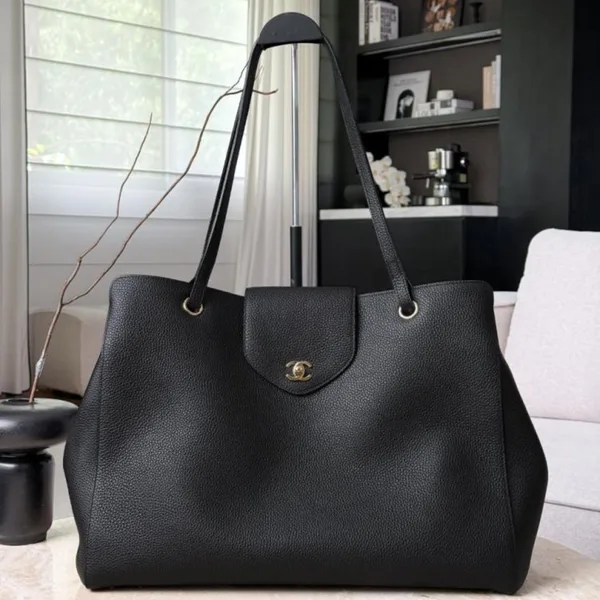 Chanel Large Shopping Bag from the Spring-Summer 2026 collection product view 1