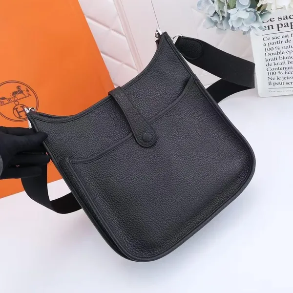 Hermès Evelyne III 29 Black Bag product view 3