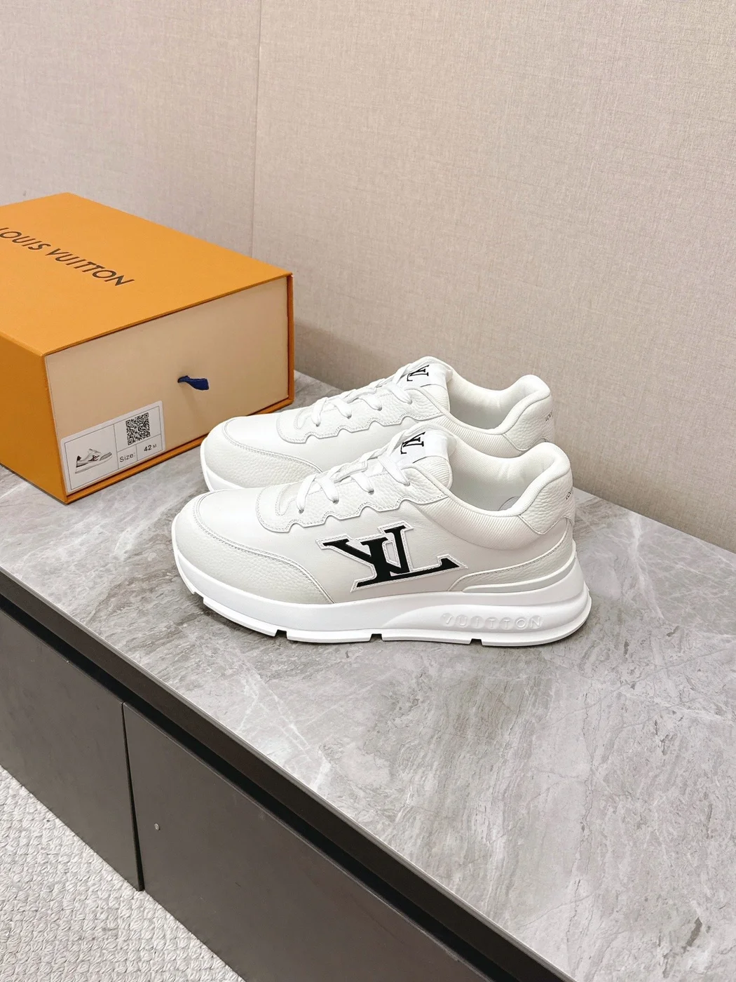 Louis Vuitton Women White Leather Sneakers product view 5