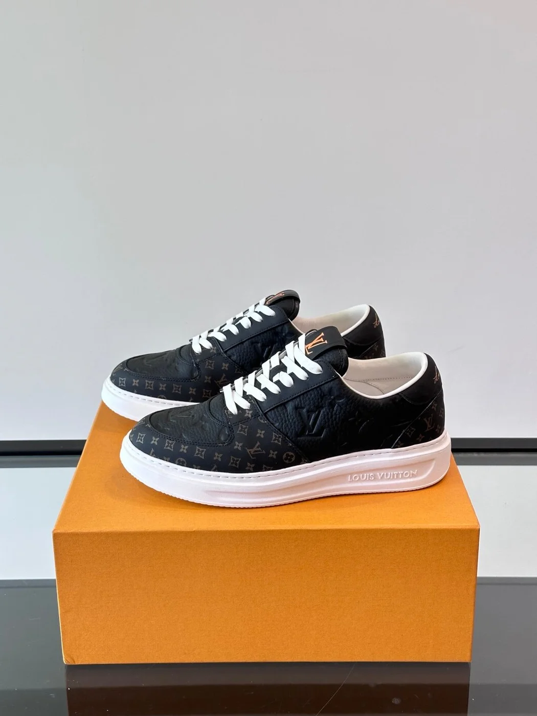 Louis Vuitton Men Black Leather Sneakers product view 3