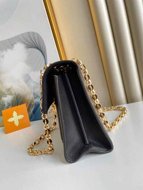 Louis Vuitton Victoire Monogram Pattern Handbags 27x20x10cm product view 5