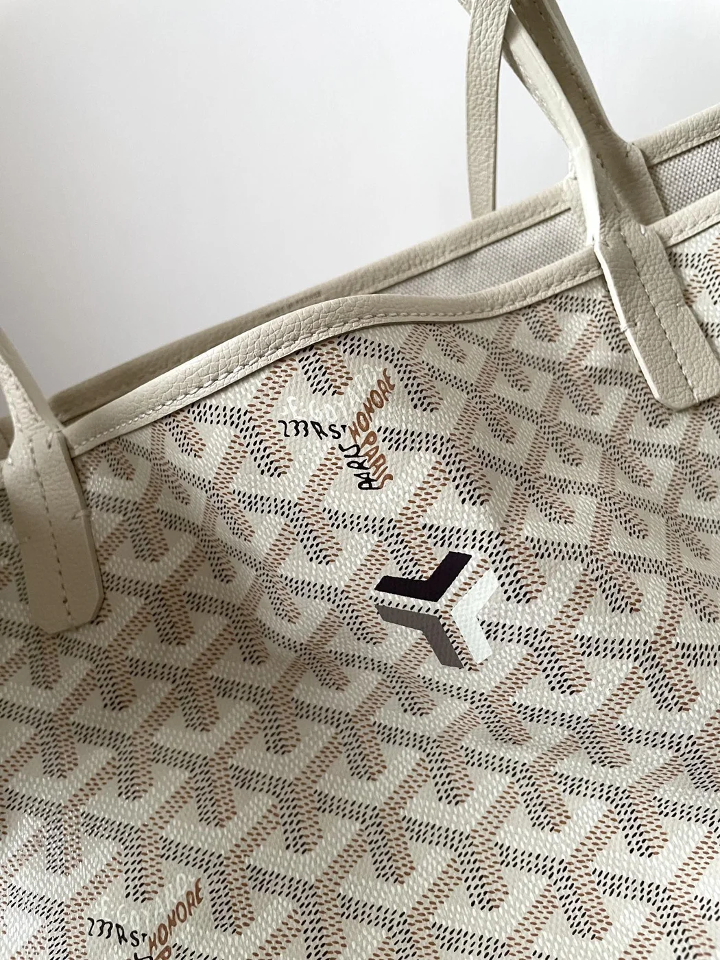 Goyard Goyardine Saint Louis Claire Voie GM White Yellow Bag product view 3