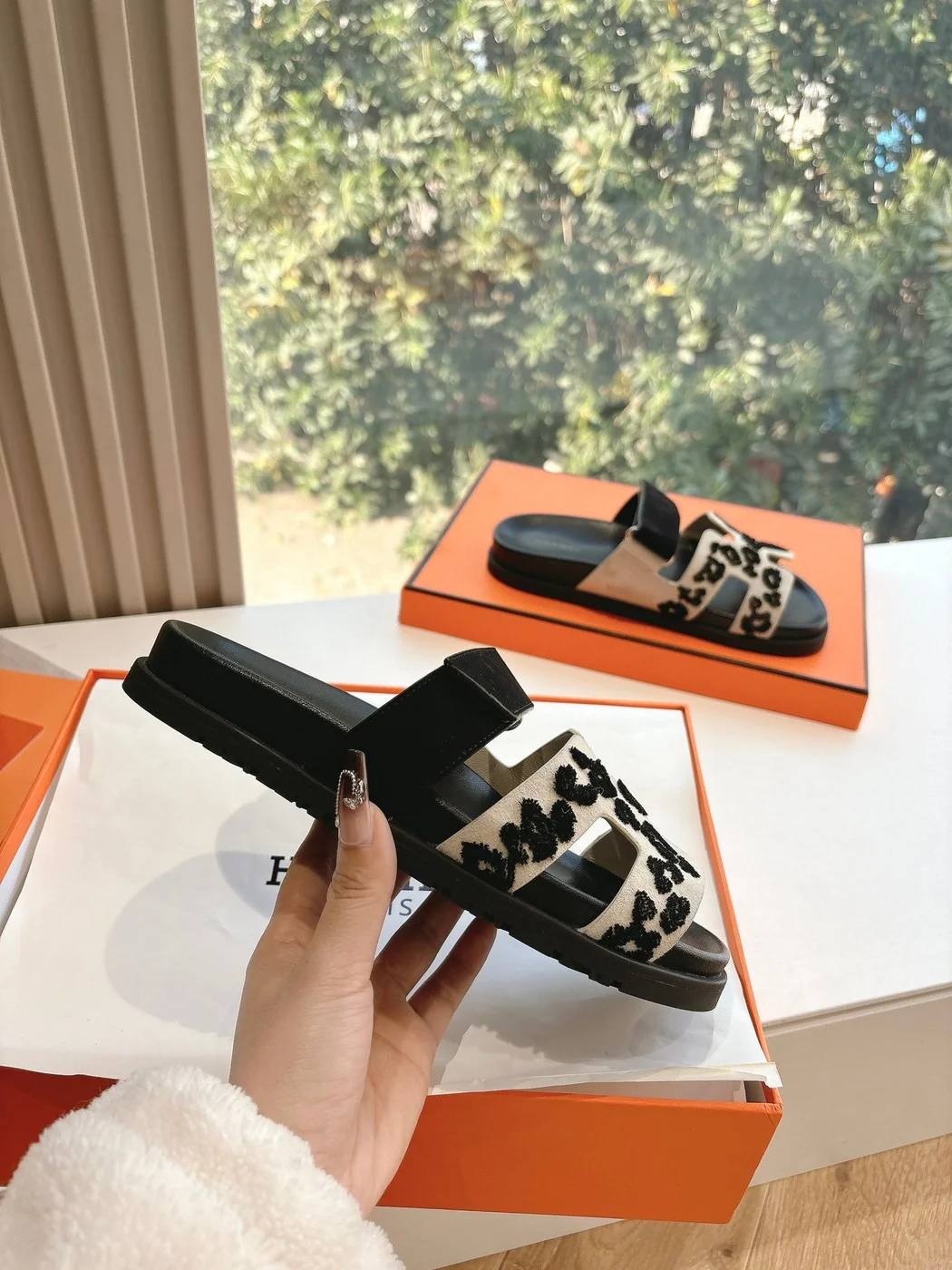 Hermès Women Black Suede And Leopard Print Sandals product view 6