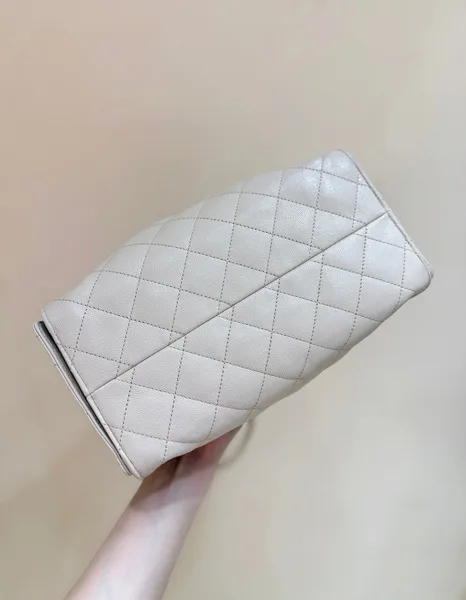 Chanel 25 Handbag In Cream 30 Grained Calfskin Gold Hardware product view 8