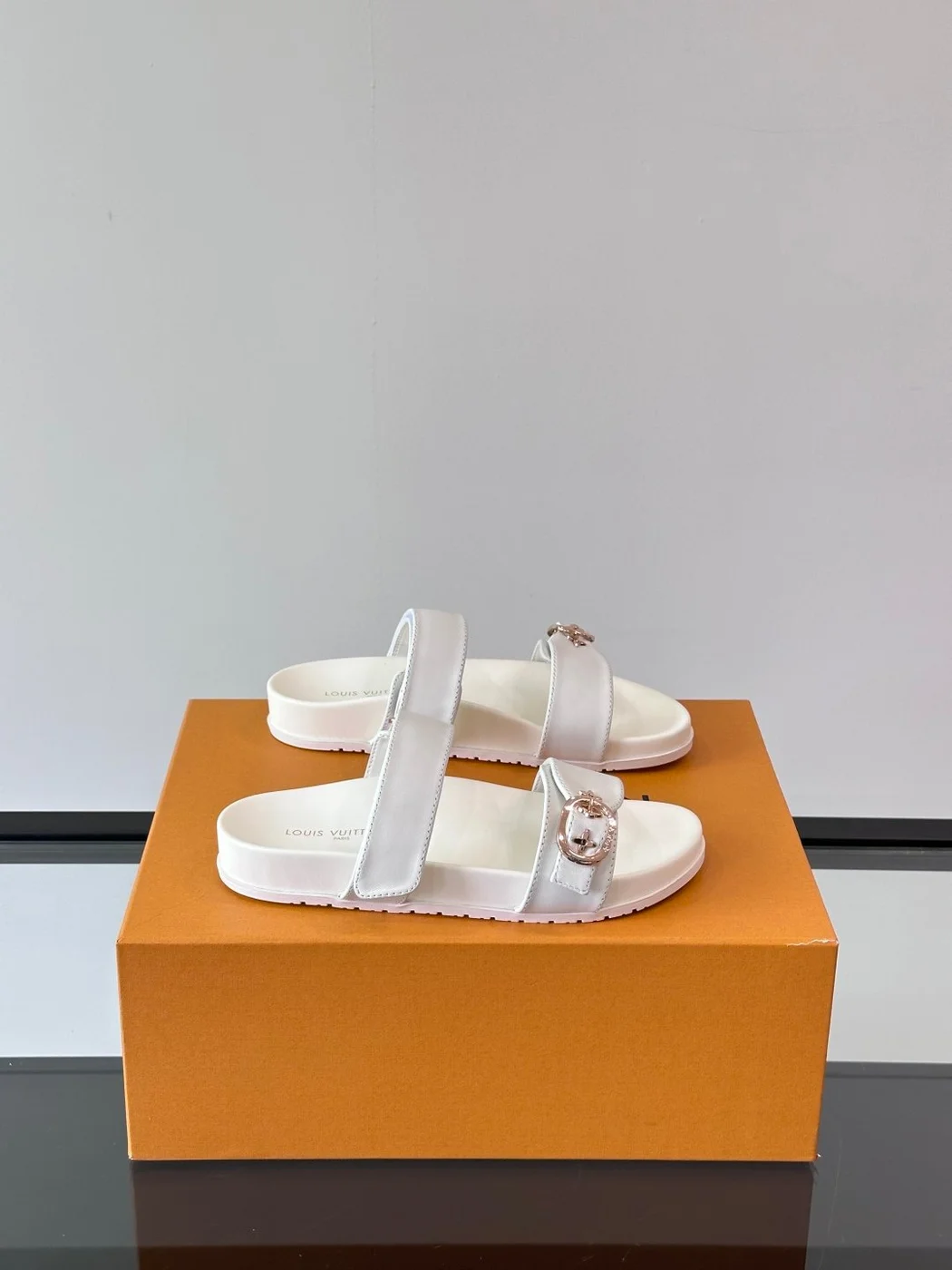 Louis Vuitton Men White Leather Sandals product view 1