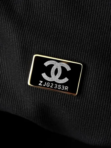 Chanel black hobo bag product view 4