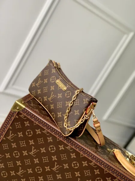 Louis Vuitton Pochette Liv Monogram Women Bag product view 4