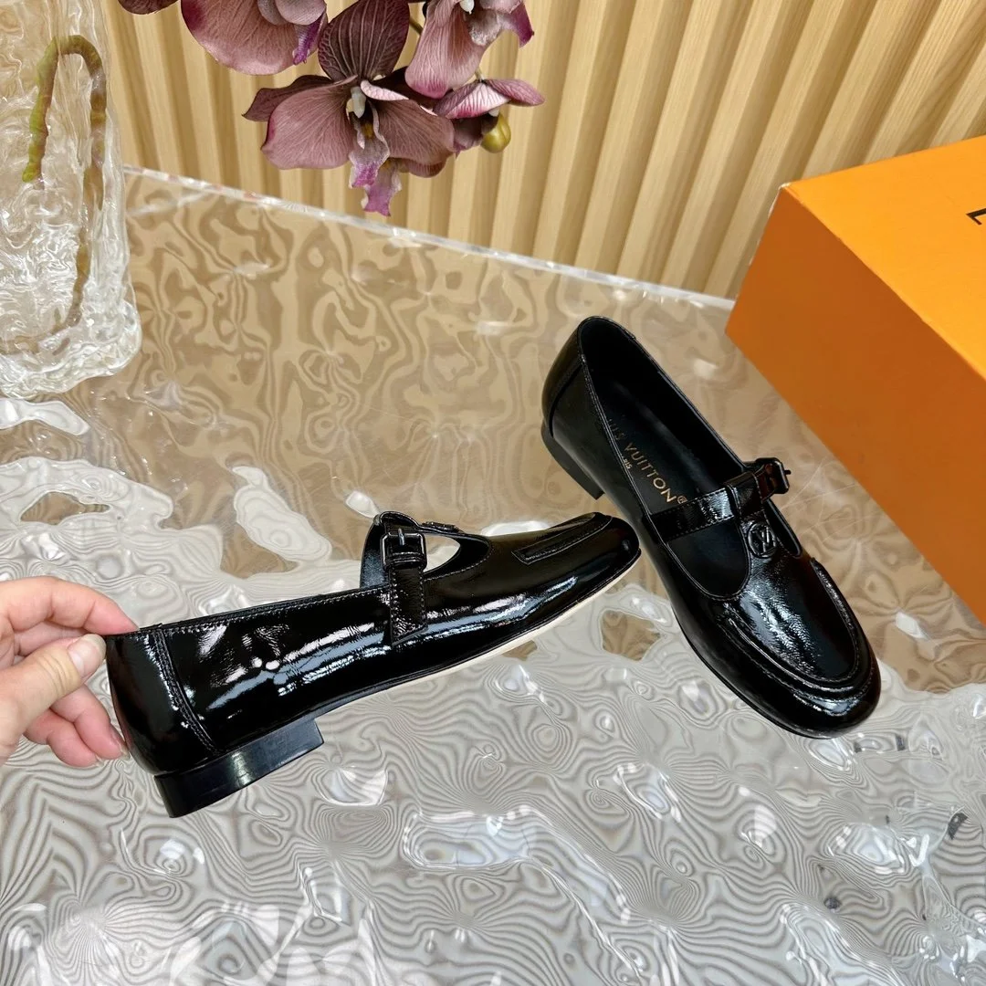 Louis Vuitton Women Black Patent Leather Loafers product view 2