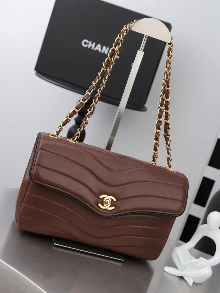 Chanel flap bag quilted leather product view 6