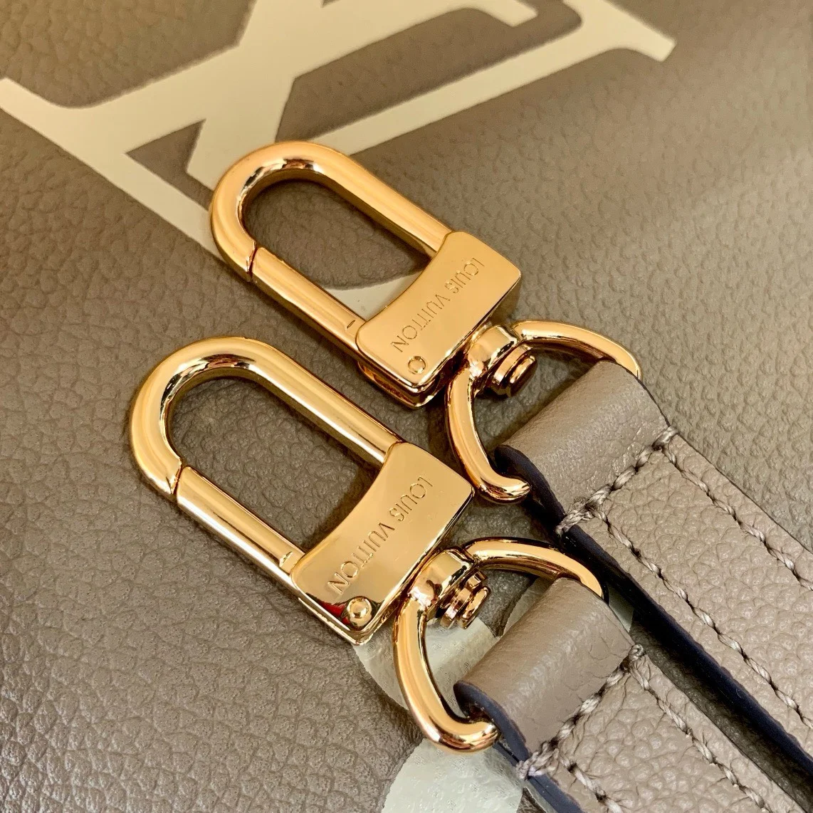 Louis Vuitton Onthego Woman’s Grey Cowhide Leather Handbags 25 cm product view 8