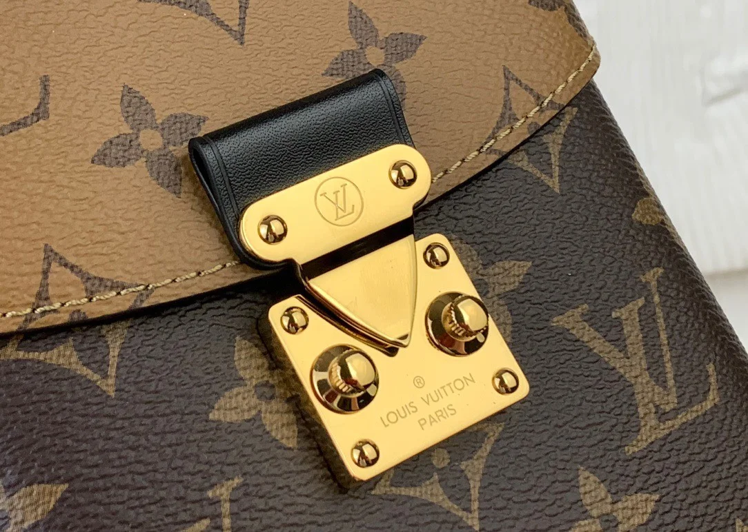 Louis Vuitton Camera Box Monogram Handbags 12.5×17.6x6cm product view 6