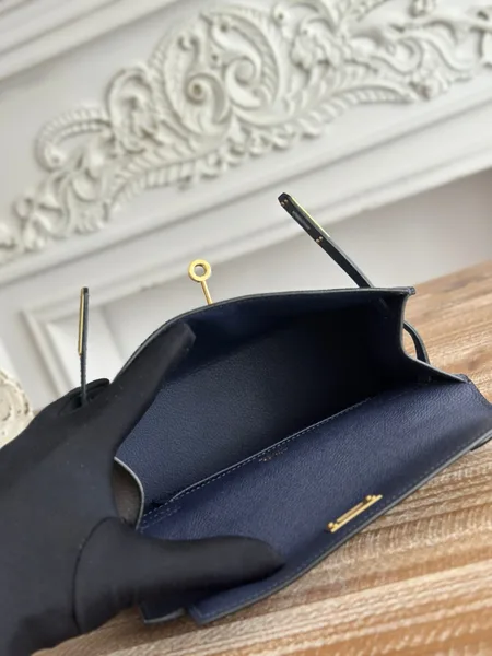 Hermès Kelly Mini Pochette 22 In Navy Blue Bag product view 2