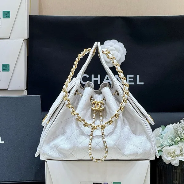 Chanel 25 Handbag In White 30 Gold Hardware product view 1