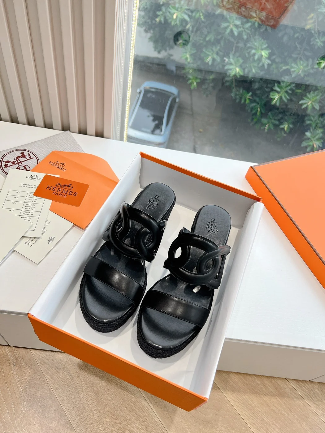 Hermès Women Black Leather Slip-On Sandals product view 3