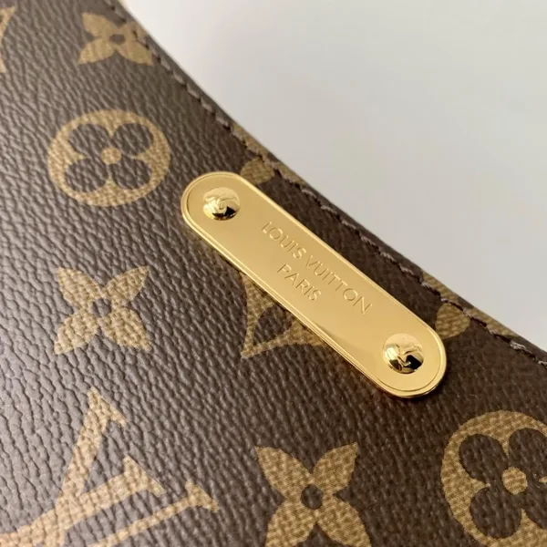 Louis Vuitton Pochette Liv Monogram Women Bag product view 7