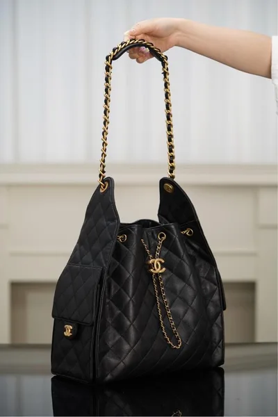 Chanel 25 Caviar Black Large size Bag product view 3