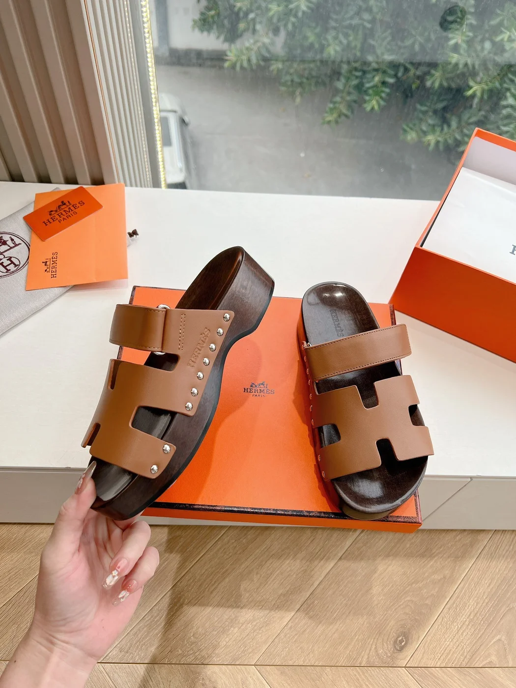 Hermès Women Brown Leather Sandals product view 6