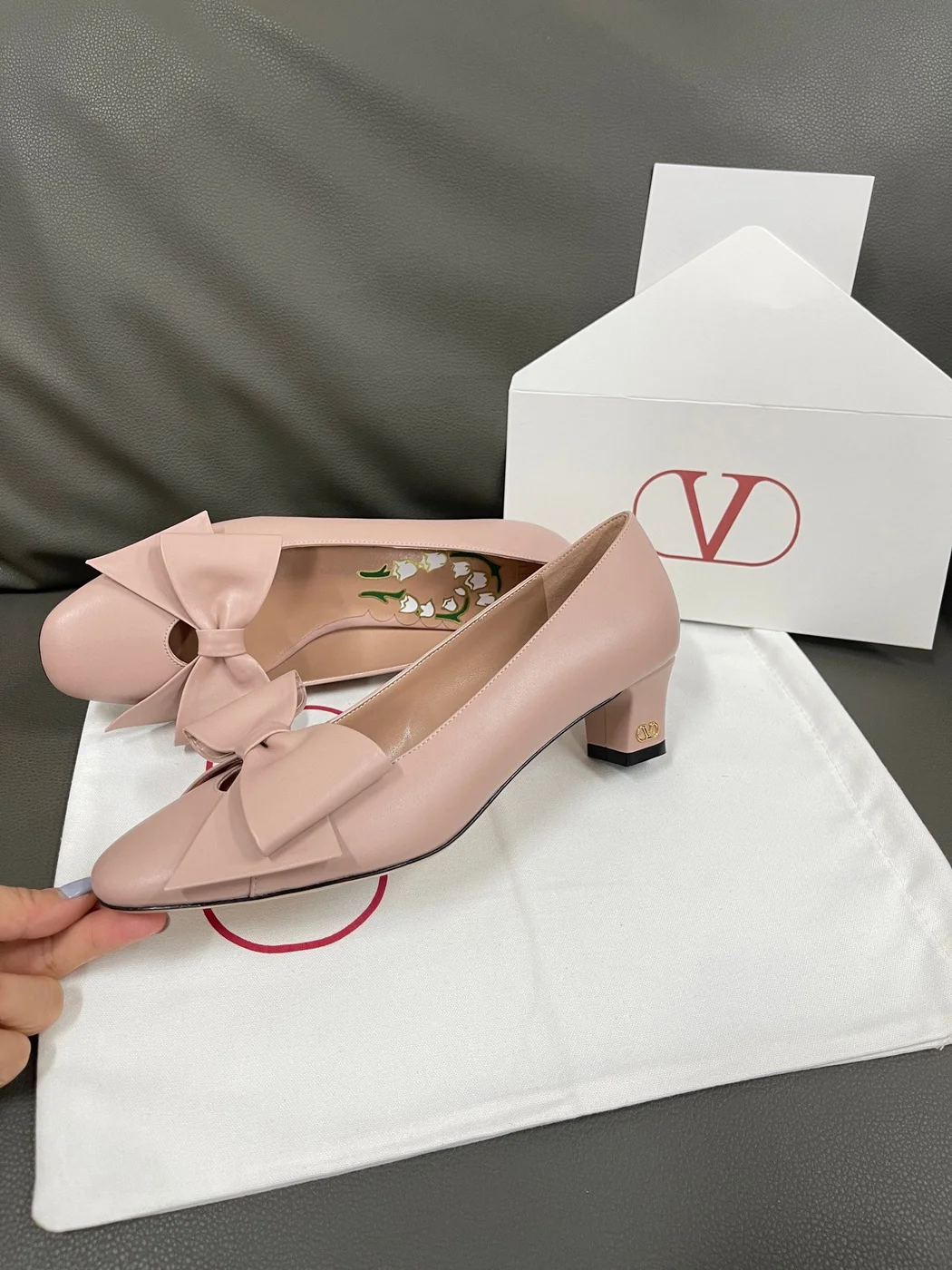 Valentino Women Pink Leather Bow Detail Flats product view 4