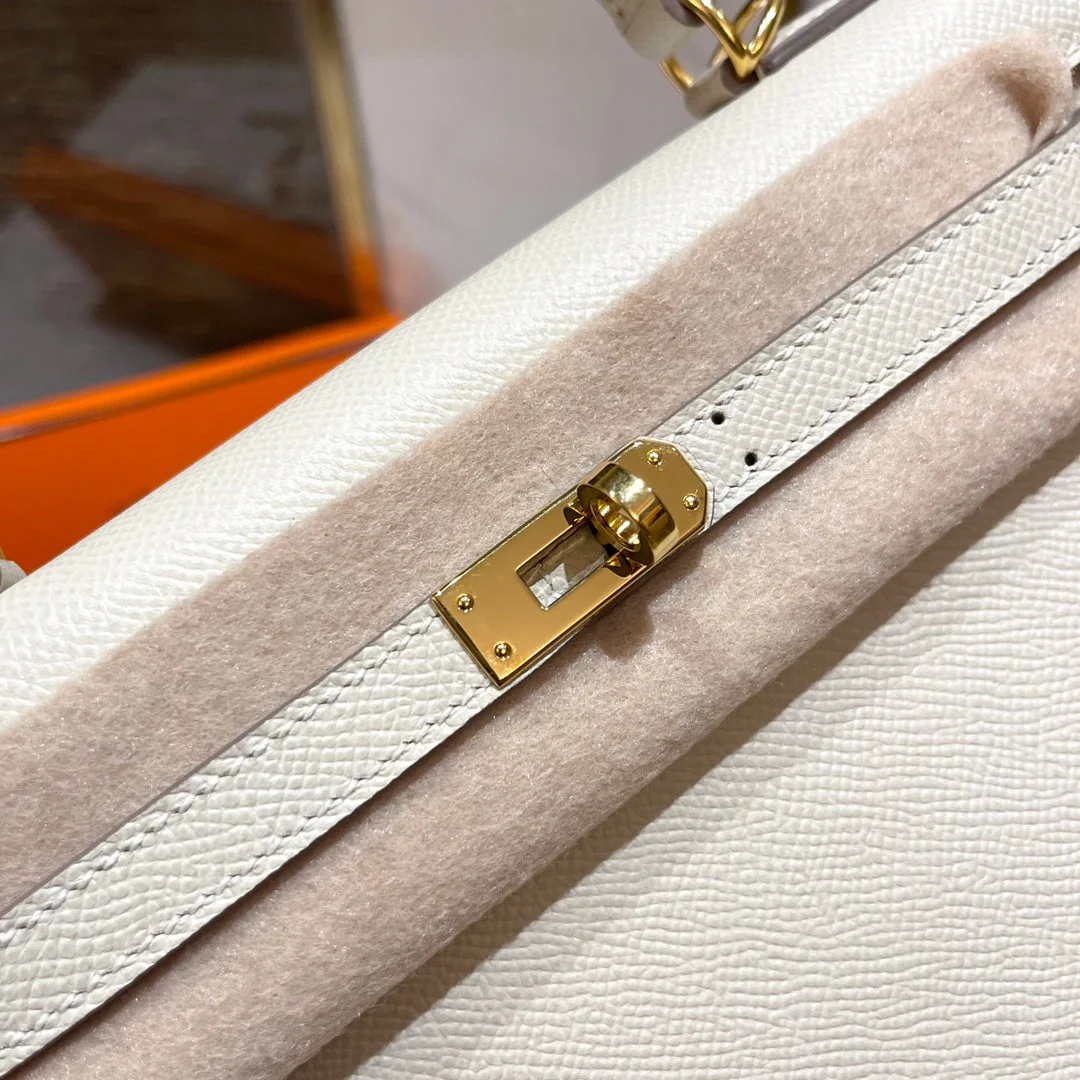 Hermès 25 cm White Epsom Leather Gold Hardware Bag product view 3