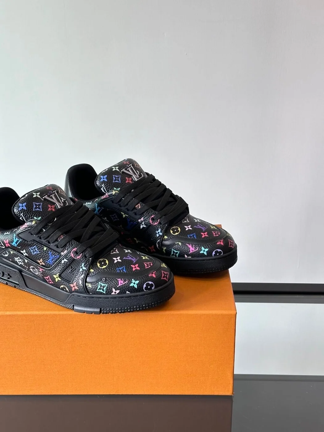 Louis Vuitton Men Black Multicolor Leather Sneakers product view 6