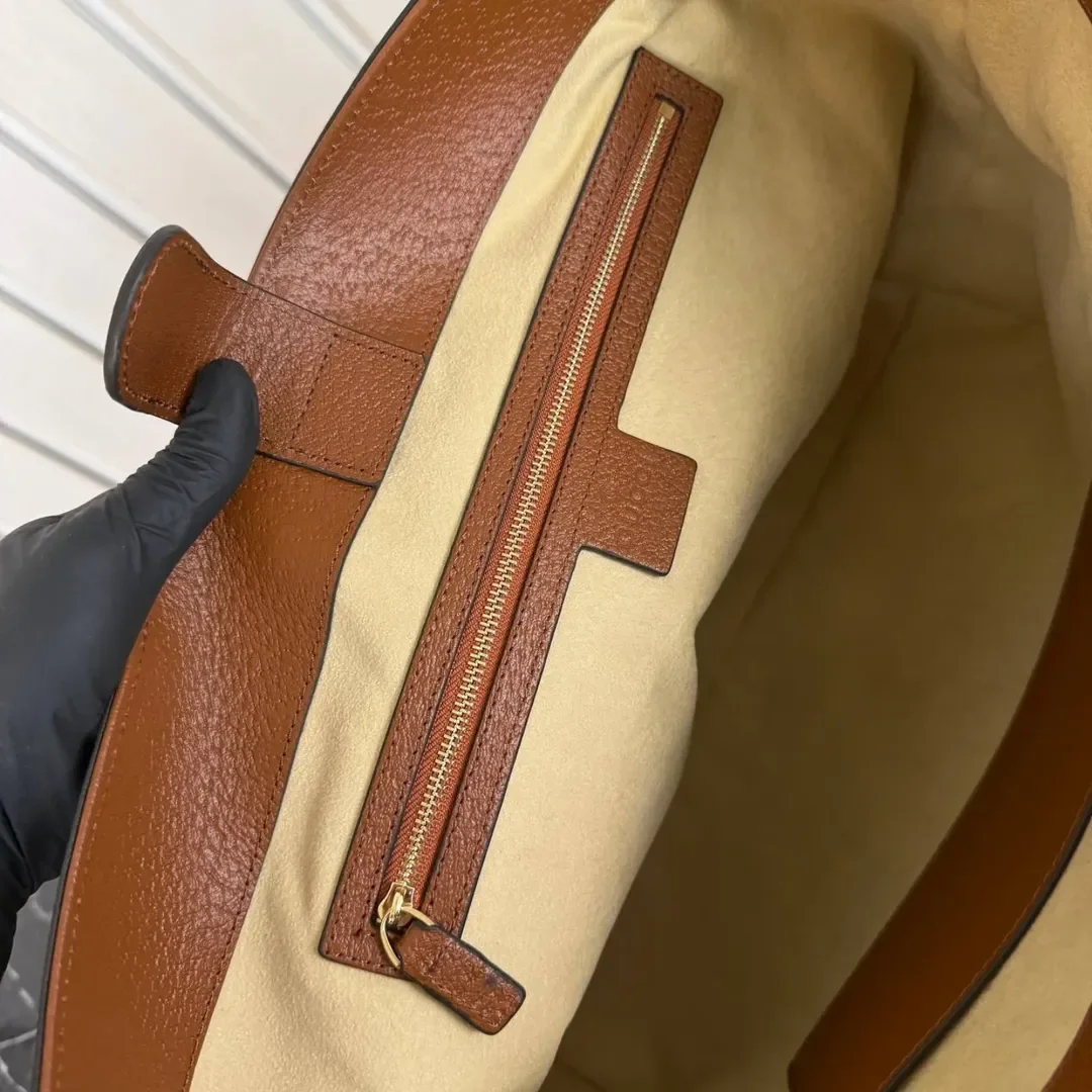 Gucci Ophidia GG Medium tote product view 6