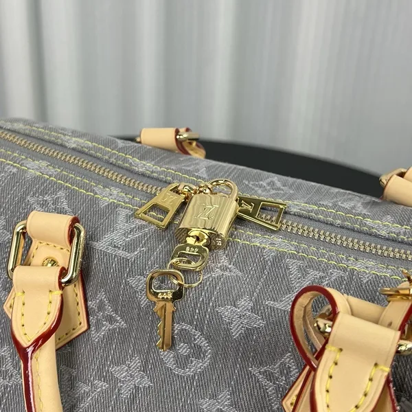 Louis Vuitton Speedy Soft 30 bag in Monogram Denim canva product view 5