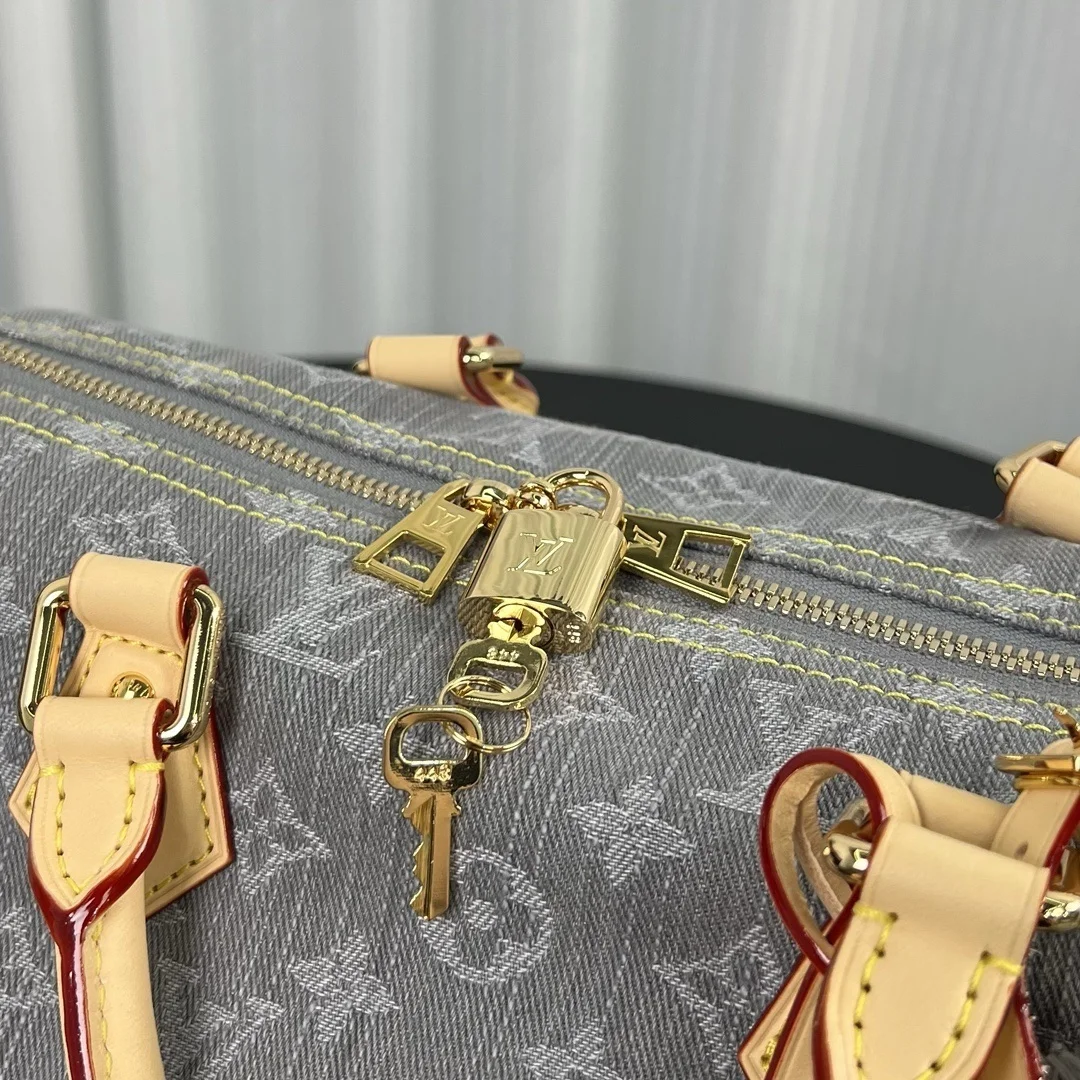 Louis Vuitton Speedy Soft 30 bag in Monogram Denim canva product view 5
