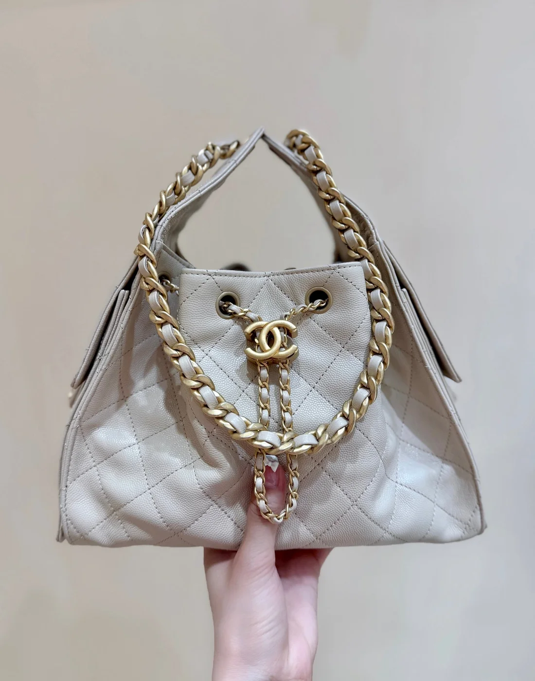 Chanel 25 Handbag In Cream 30 Grained Calfskin Gold Hardware product view 2