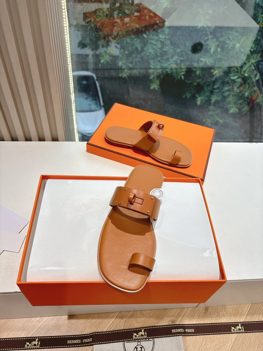 Hermès Women Tan Leather Sandals product view 4