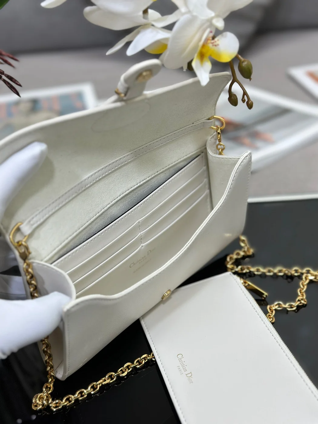 Dior Bobby Women’s Crossbody Bag White Smooth Leather 21.5x12x4cm product view 7