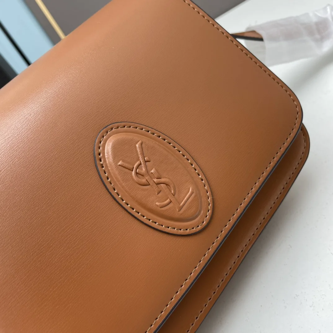 Saint Laurent Le 61 Saddle Shoulder Bag in Calfskin product view 4