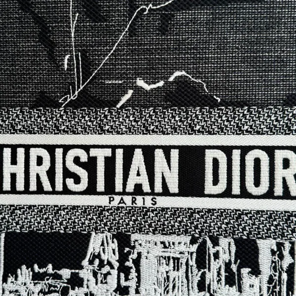 Dior Medium Dior Book Tote product view 2