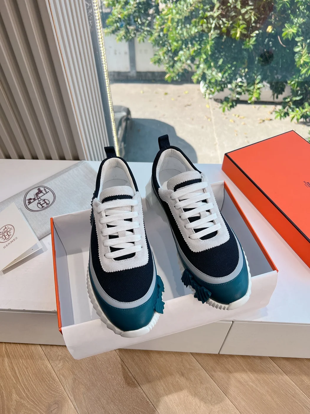 Hermès Women Navy Blue White Mesh Sneakers product view 3