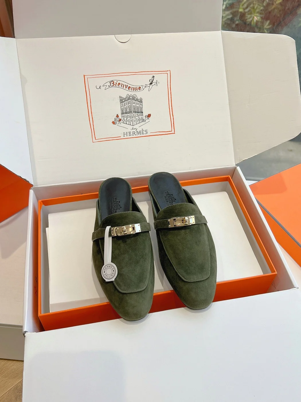 Hermès Women Green Suede Mules product view 3