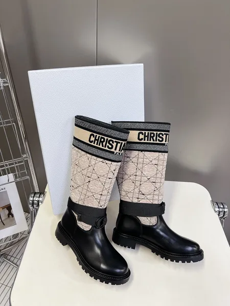 Dior D-Major Boots in black and beige product view 2