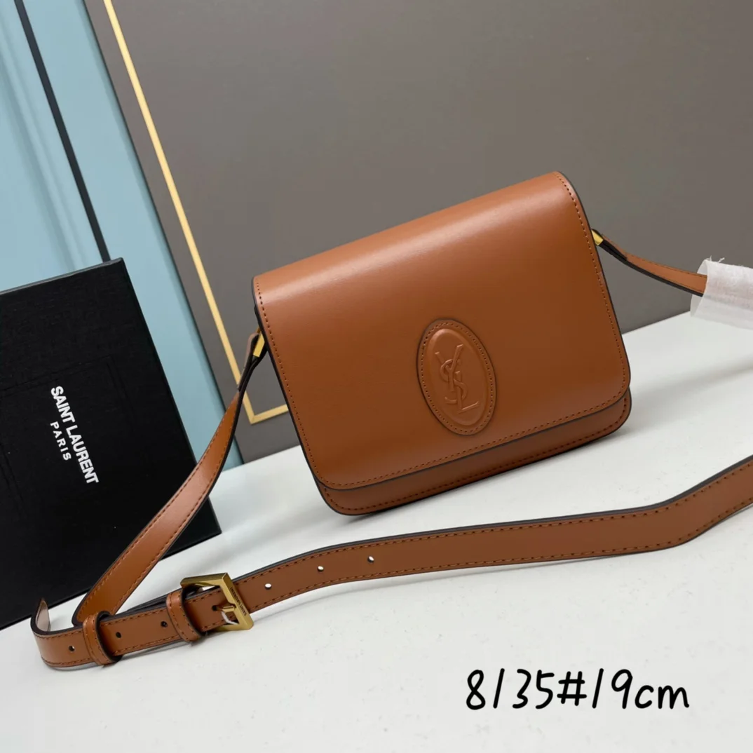 Saint Laurent Le 61 Saddle Shoulder Bag in Calfskin product view 2