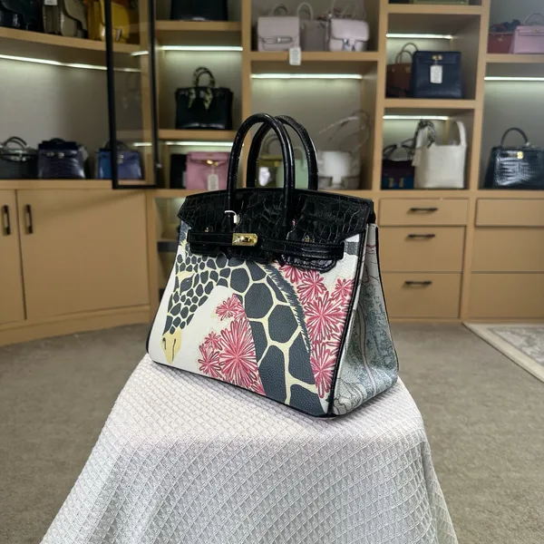 Hermès Touch Birkin 25 cm Black Crocodile Leather Gold Hardware Bag product view 3