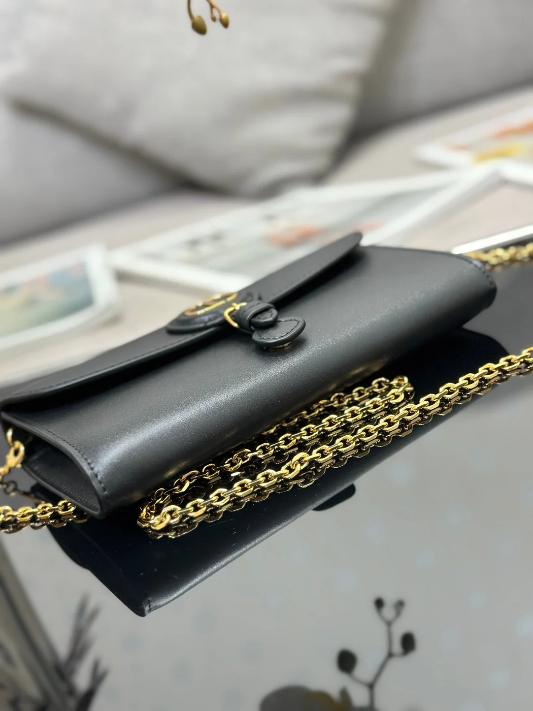 Dior Bobby Women’s Crossbody Bag Black Smooth Leather 21.5x12x4cm product view 2