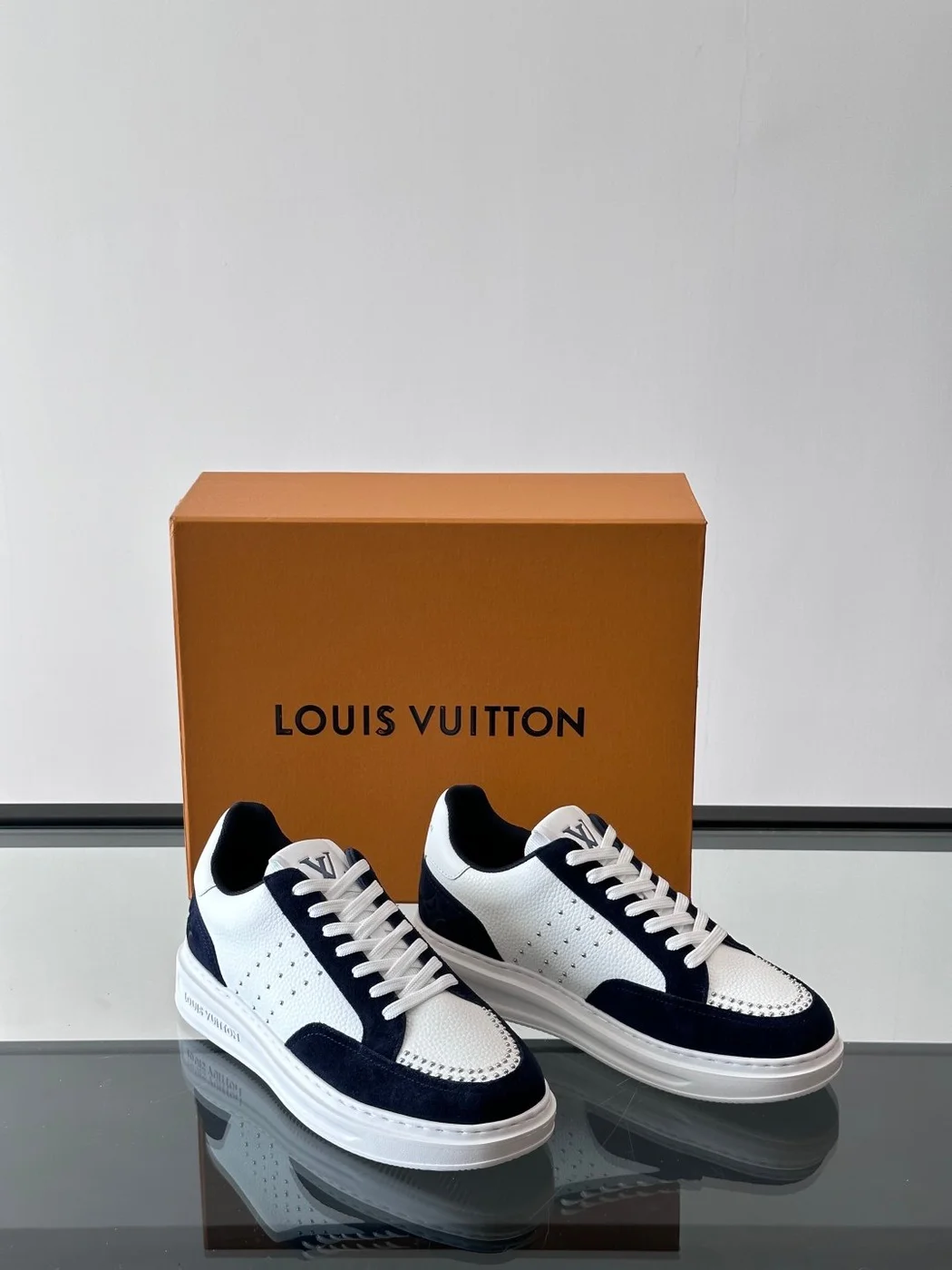 Louis Vuitton Men White Leather Suede Sneakers product view 5