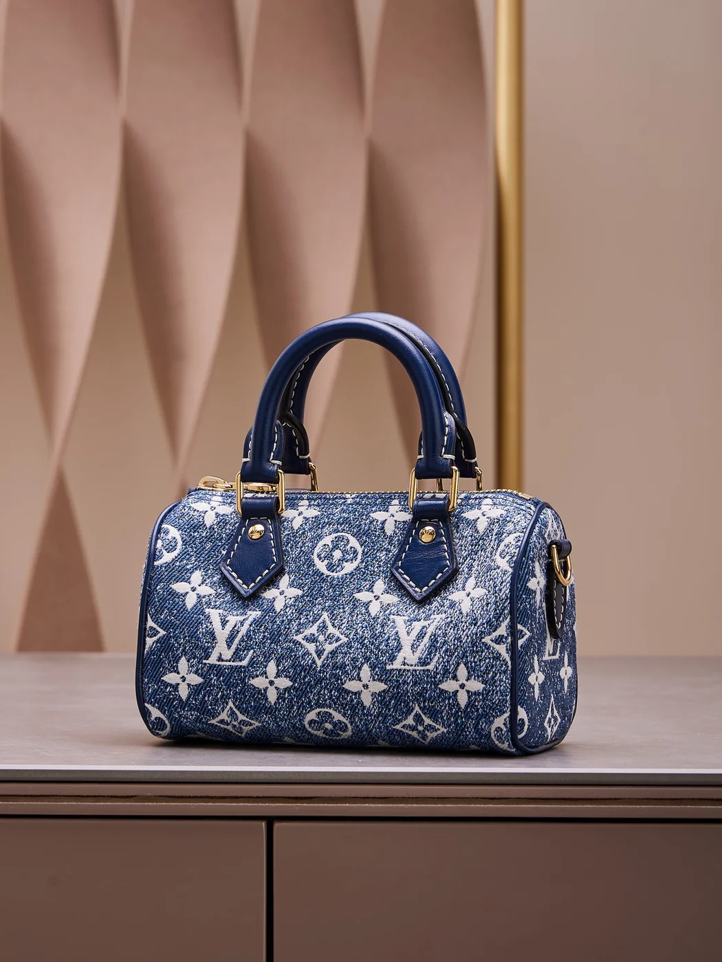 Louis Vuitton Speedy Monogram Demin Woman’s Handbags 16x10x7.5 cm product view 8