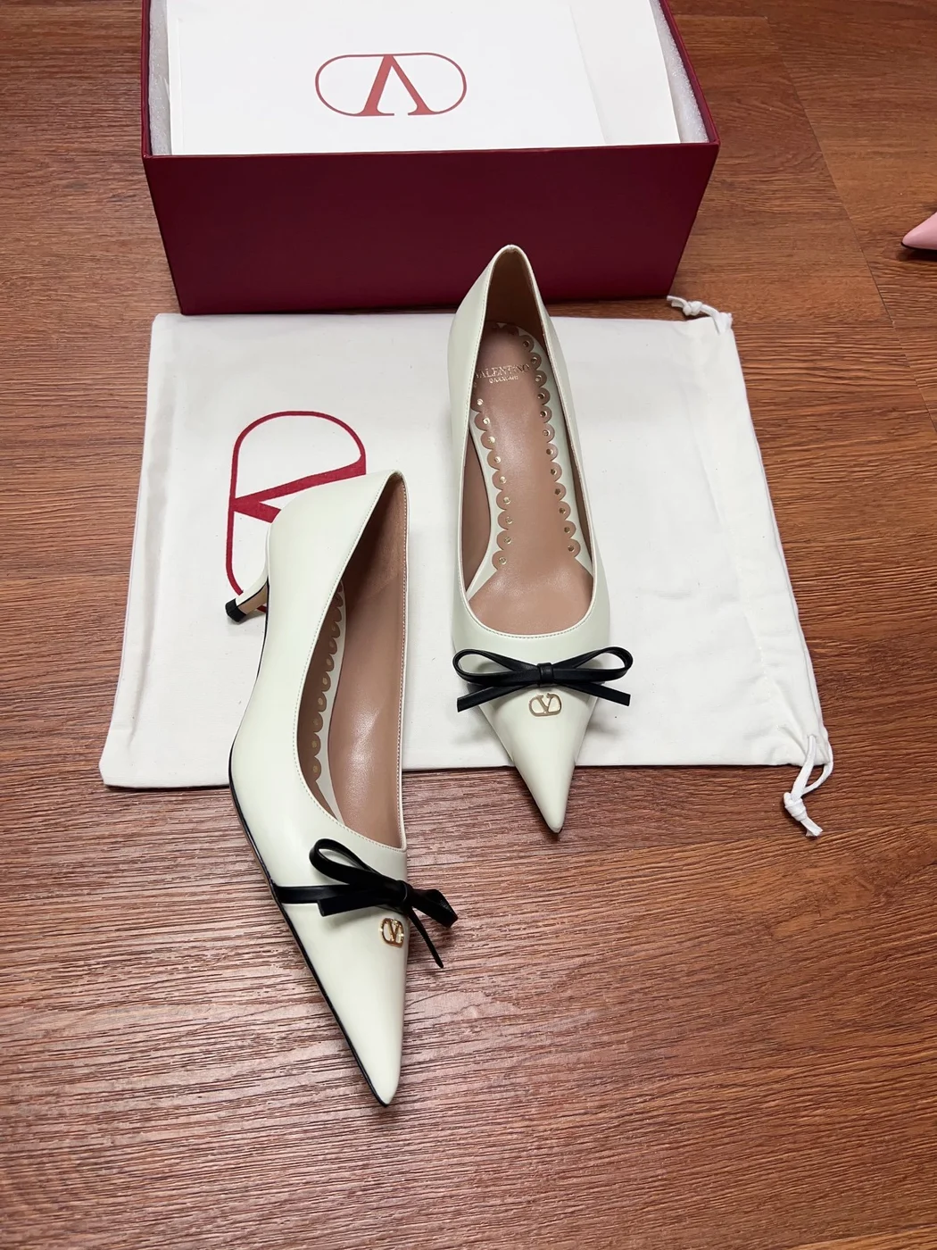 Valentino Women Ivory Leather Bow Accent Pumps product view 4